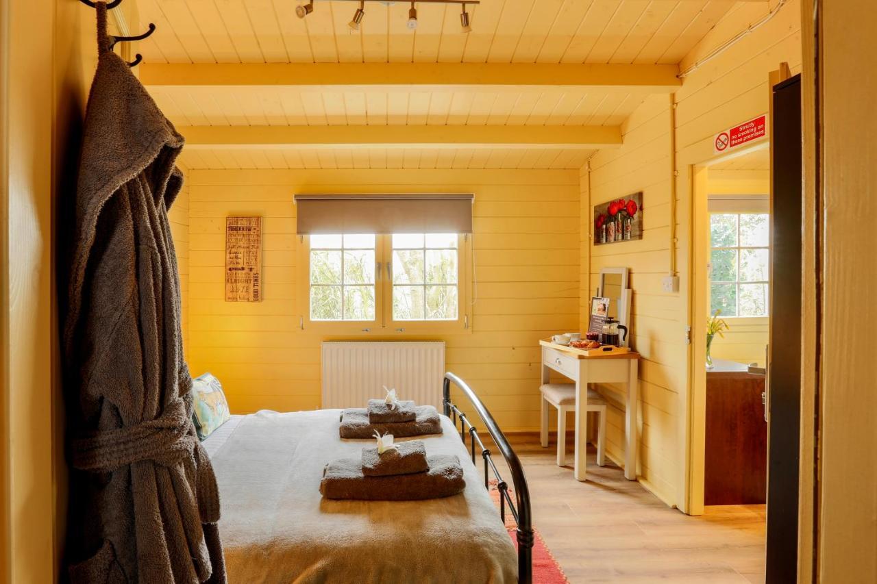 Sunset Log Cabin Sudbury  Ngoại thất bức ảnh